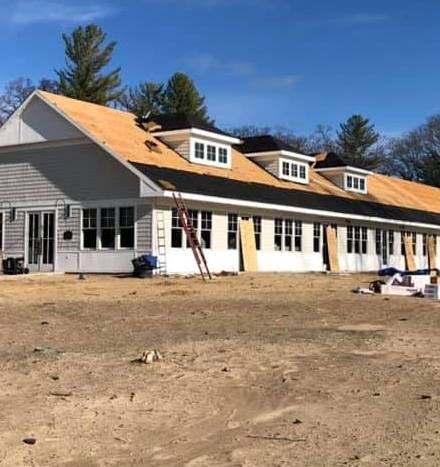 New roof installation during home construction