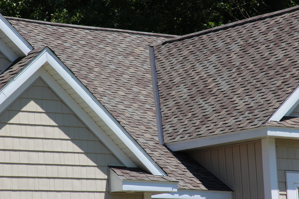 grey-shingles-on-roof