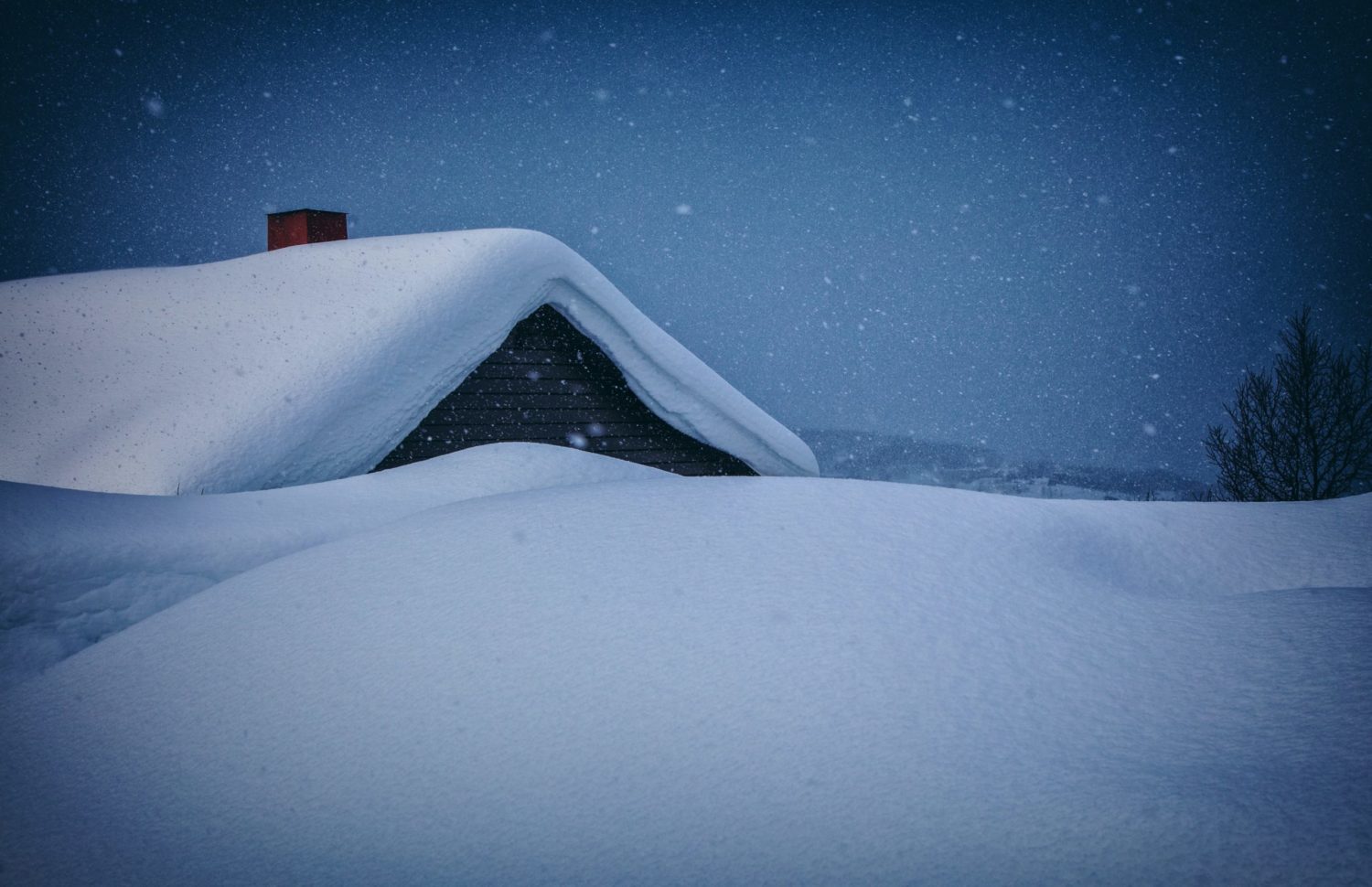 what-to-do-about-winter-roof-leaks-werner-roofing-grand-haven